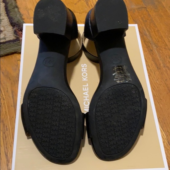 COPY - Michae Kors Sandals - Picture 12 of 15